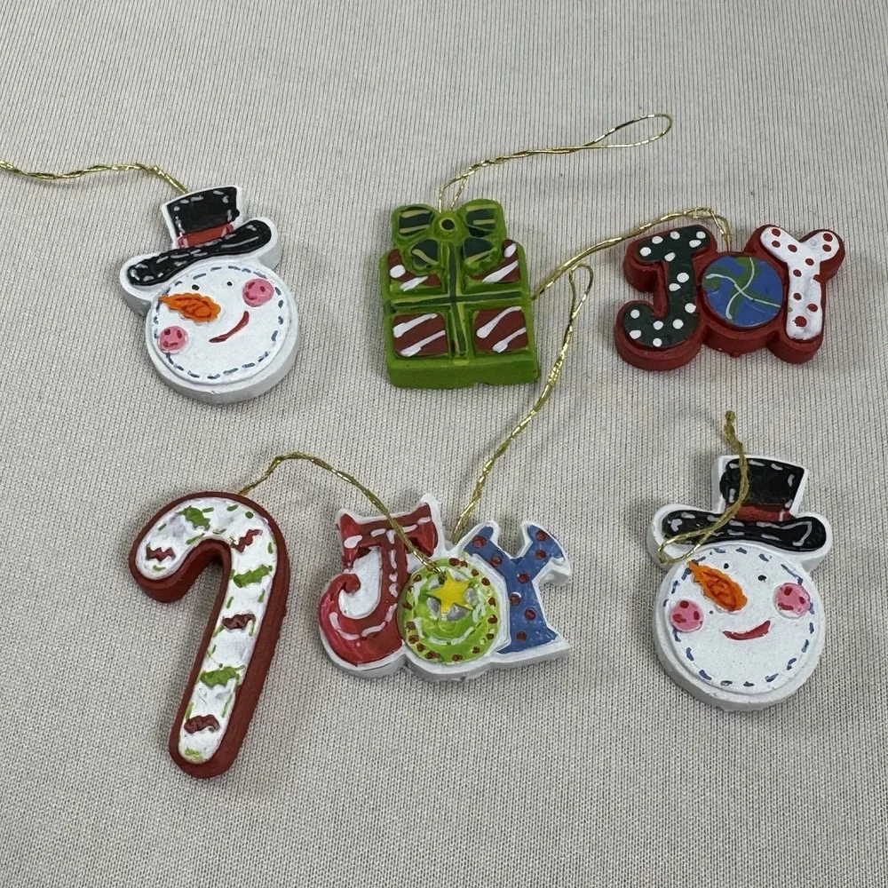 Mini Christmas Ornaments Set Of‎ 6 Resin Ornaments